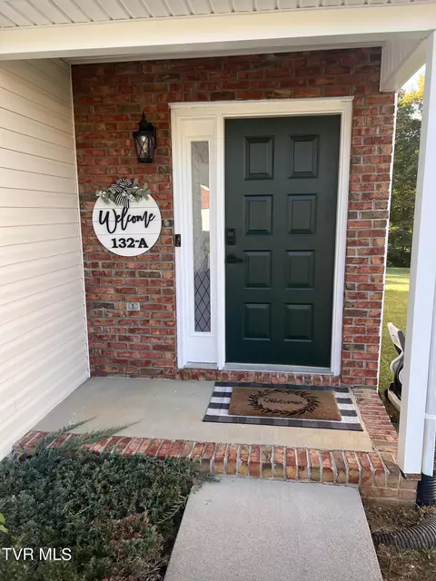 132 Robinson Walk A Bristol Tn 37620, Bristol, TN 37620