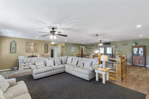 Living - 315 Emerald Road Mosheim Tn 37818, Mosheim, TN 37818 photo 2 of 2