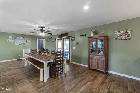 Dining - 315 Emerald Road Mosheim Tn 37818, Mosheim, TN 37818 photo 2 of 5