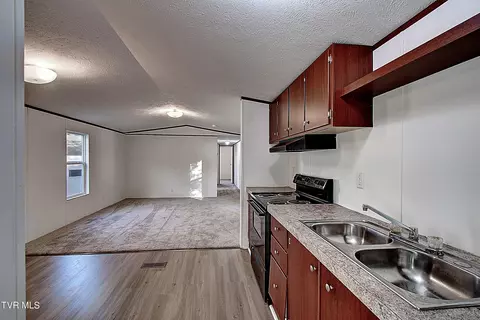 Kitchen - 120 Walker Lane Erwin Tn 37650, Erwin, TN 37650 photo 3 of 3