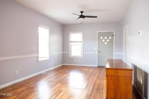 Living - 319 Clinchfield Avenue Erwin Tn 37650, Erwin, TN 37650 photo 1 of 3