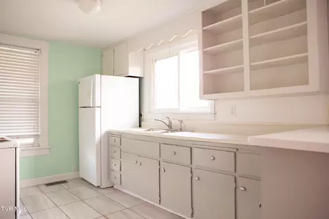 Kitchen - 319 Clinchfield Avenue Erwin Tn 37650, Erwin, TN 37650 photo 1 of 3