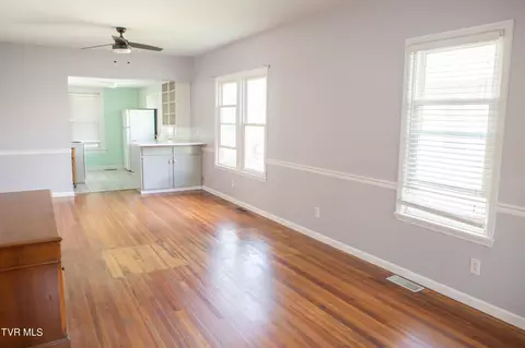 Living - 319 Clinchfield Avenue Erwin Tn 37650, Erwin, TN 37650 photo 3 of 3