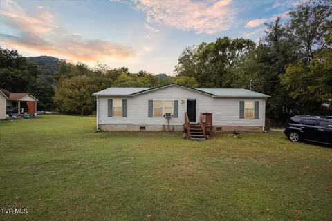 300 302 Railroad Street Erwin Tn 37650, Erwin, TN 37650