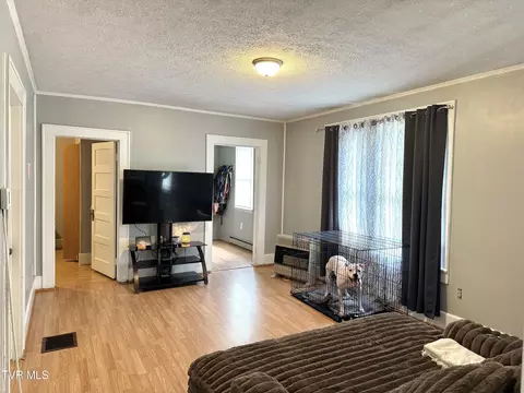 Living - 9305 Adwell Road Wise Va 24293, Wise, VA 24293 photo 2 of 3