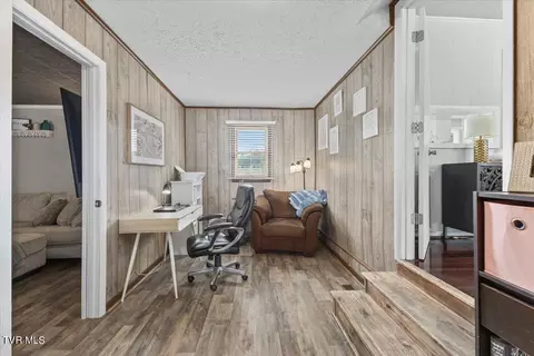 Entry Way - 8404 Loretta Lane Bristol Va 24202, Bristol, VA 24202 photo 1 of 3