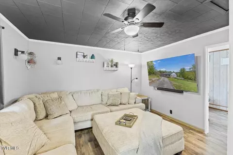 Living - 8404 Loretta Lane Bristol Va 24202, Bristol, VA 24202 photo 3 of 4
