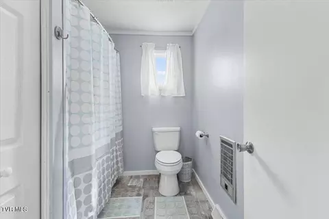 Bath - 8404 Loretta Lane Bristol Va 24202, Bristol, VA 24202 photo 3 of 4