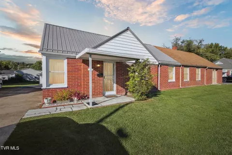 311 Cherokee Village Drive Kingsport Tn 37660, Kingsport, TN 37660