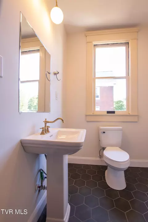 508 Lee Street Bristol Va 24201, Bristol, VA 24201 photo 23