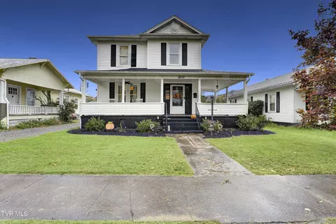 207 Clinchfield Avenue Erwin Tn 37650, Erwin, TN 37650