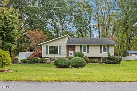 2825 Woodhill Road Johnson City Tn 37604, Johnson City, TN 37604