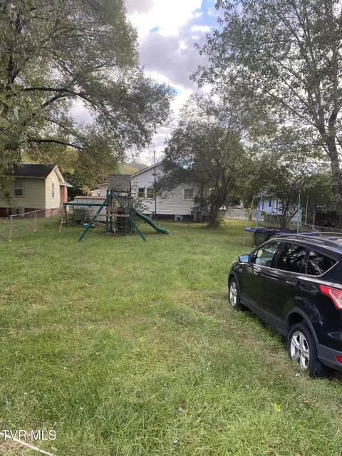 415 Walnut Street Erwin Tn 37650, Erwin, TN 37650 photo 16