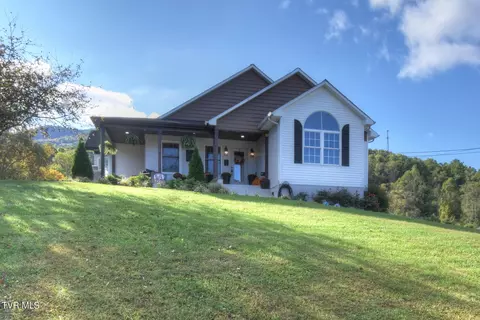 121 Valleyview Court Hampton Tn 37658, Hampton, TN 37658