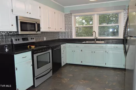 743 N Elm Avenue Erwin Tn 37650, Erwin, TN 37650 photo 11