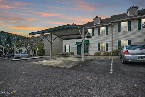 2420 Volunteer Parkway 33 Bristol Tn 37620, Bristol, TN 37620