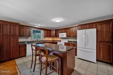 Kitchen - 137 Scenic View Drive Talbott Tn 37877, Talbott, TN 37877 photo 1 of 3