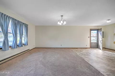 236 Paramount Drive Bristol Tn 37620, Bristol, TN 37620 photo 6
