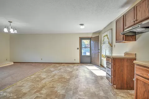 236 Paramount Drive Bristol Tn 37620, Bristol, TN 37620 photo 13