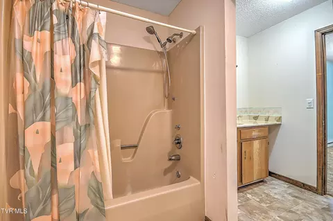 236 Paramount Drive Bristol Tn 37620, Bristol, TN 37620 photo 24