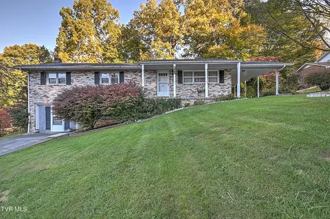 329 Woodvale Road Blountville Tn 37617, Blountville, TN 37617