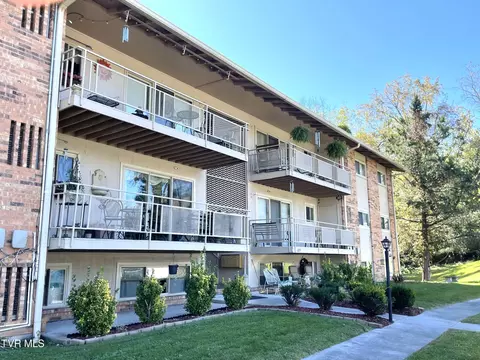 1225 Carriage Circle 201 Bristol Va 24201, Bristol, VA 24201