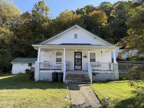 119121 Schoolhouse Road Elizabethton Tn 37643, Elizabethton, TN 37643