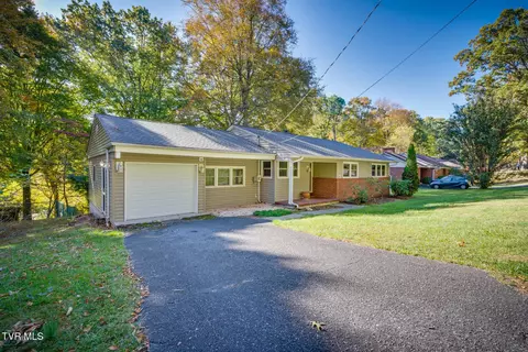 904 Echo Lane Johnson City Tn 37604, Johnson City, TN 37604 photo 2