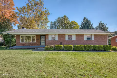 2215 N Greenwood Drive Johnson City Tn 37604, Johnson City, TN 37604