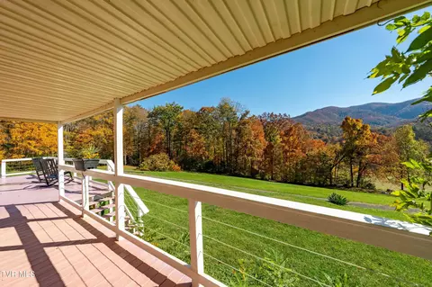 272 Hinkle Road Hampton Tn 37658, Hampton, TN 37658 photo 10