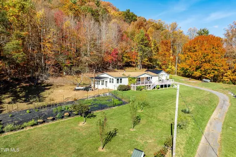 272 Hinkle Road Hampton Tn 37658, Hampton, TN 37658 photo 6