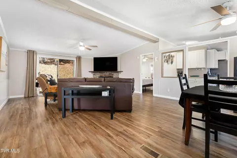 272 Hinkle Road Hampton Tn 37658, Hampton, TN 37658 photo 13