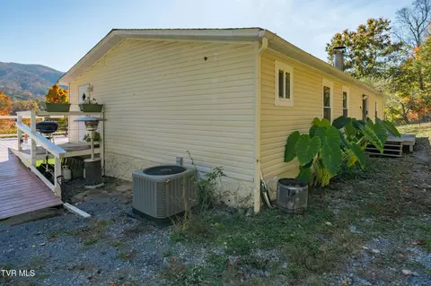 272 Hinkle Road Hampton Tn 37658, Hampton, TN 37658 photo 44