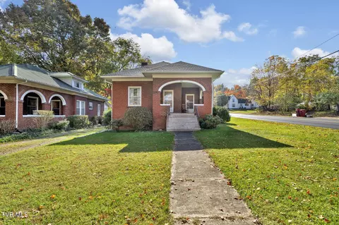 215 W Locust Street Johnson City Tn 37604, Johnson City, TN 37604