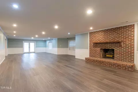 Living - 19170 Paddock Place Abingdon Va 24211, Abingdon, VA 24211 photo 11 of 11