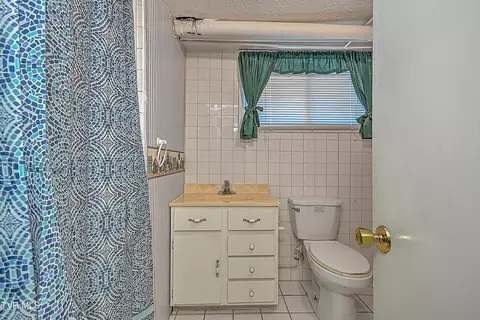 Bath - 136 Valleyview Street Gray Tn 37615, Gray, TN 37615 photo 4 of 4