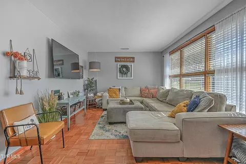 Living - 136 Valleyview Street Gray Tn 37615, Gray, TN 37615 photo 1 of 3