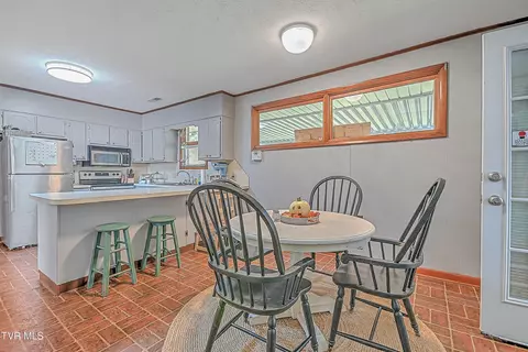 Dining - 136 Valleyview Street Gray Tn 37615, Gray, TN 37615 photo 1 of 3