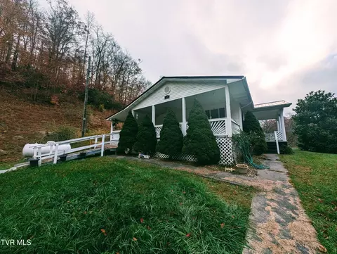 1852 Crooked Branch Branch Haysi Va 24256, Haysi, VA 24256