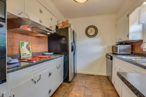 618 E Barton Ridge Road Greeneville Tn 37745, Greeneville, TN 37745 photo 9