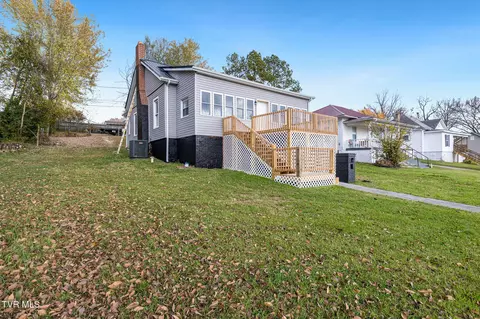122 E Wanola Avenue Kingsport Tn 37660, Kingsport, TN 37660