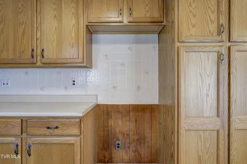 Kitchen - 2322 W Brook Lane Johnson City Tn 37601, Johnson City, TN 37601 photo 3 of 4