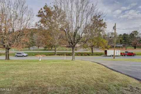 Exterior - 2322 W Brook Lane Johnson City Tn 37601, Johnson City, TN 37601 photo 2 of 9