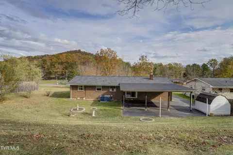 Exterior - 2322 W Brook Lane Johnson City Tn 37601, Johnson City, TN 37601 photo 7 of 9