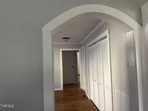 Entry Way - 400 Juniper Street Greeneville Tn 37745, Greeneville, TN 37745 photo 2 of 2