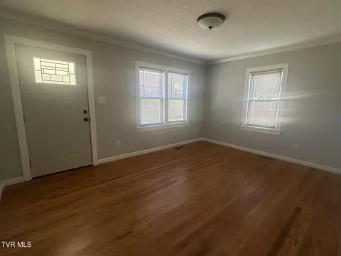 Living - 400 Juniper Street Greeneville Tn 37745, Greeneville, TN 37745 photo 1 of 1