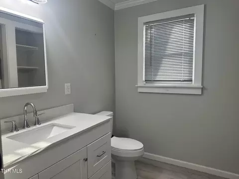 Bath - 400 Juniper Street Greeneville Tn 37745, Greeneville, TN 37745 photo 3 of 3