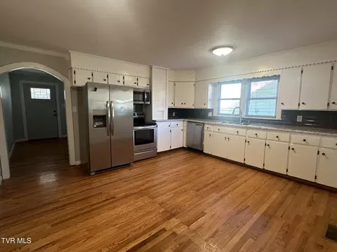 Kitchen - 400 Juniper Street Greeneville Tn 37745, Greeneville, TN 37745 photo 1 of 5