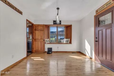 3302 Gap Creek Road Hampton Tn 37658, Hampton, TN 37658 photo 11