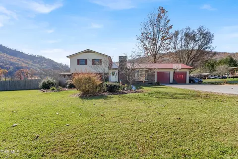 3302 Gap Creek Road Hampton Tn 37658, Hampton, TN 37658 photo 2